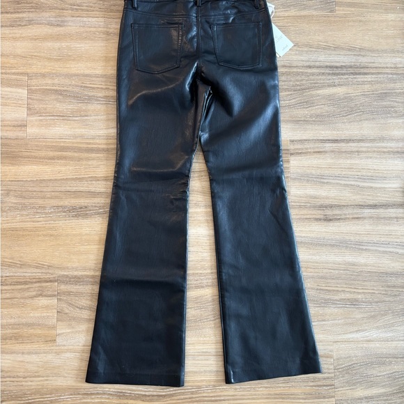 Aritzia low rise Melina pant, flare - Picture 4 of 4